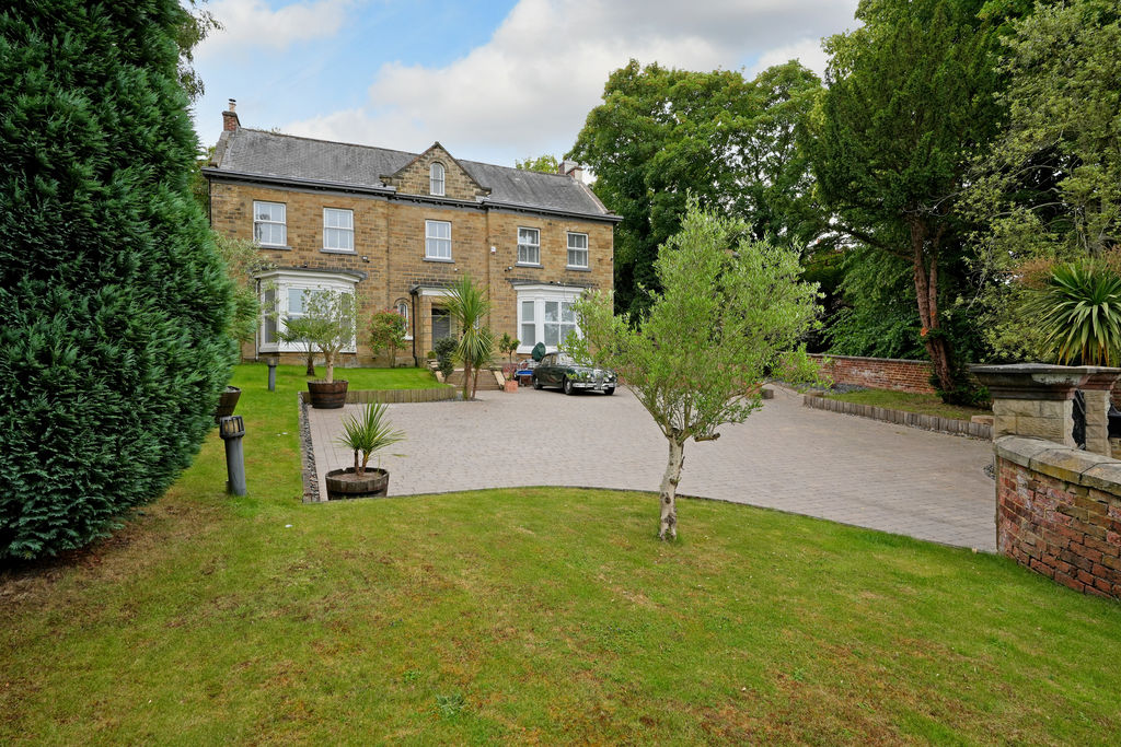 90 Southgate Eckington